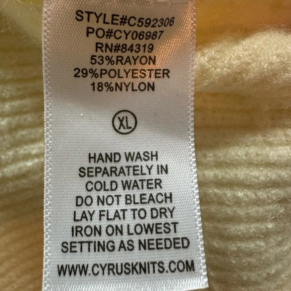 Cyrus Cable Knit Cream Sweater Size XL - Picture 7 of 7